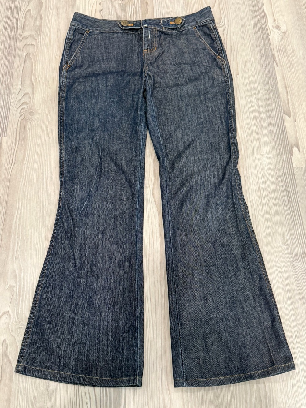 MARC JACOBS Blue Denim Flare Jeans. Size 0. Cotton. GUC.